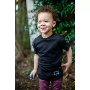 Image produit T-shirt noir enfants en coton BIO - Broderie bas sur Shopetic
