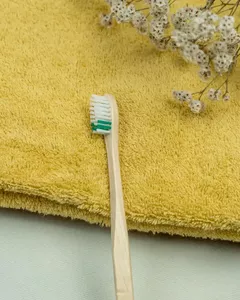 Image produit Brosse à dents en bois - Fabriquée en France sur Shopetic