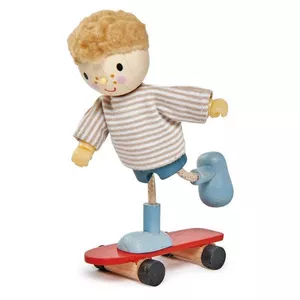 Image produit Figurine Maison de Poupées Edward le skateboarder - Jouets en bois sur Shopetic