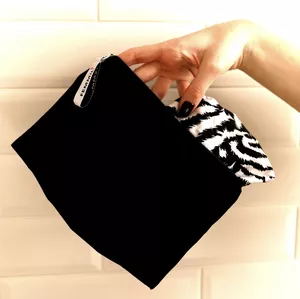 Image produit Pochette de transport étanche pour culottes menstruelles sur Shopetic